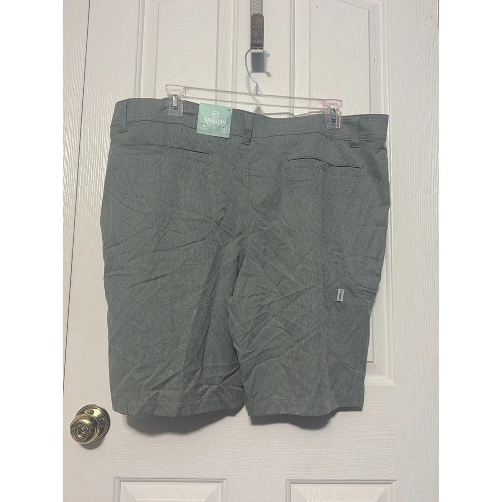 Magellan Outdoors Aransas Pass Hybrid Shorts Mens 44 Monument Heather Grey Fish